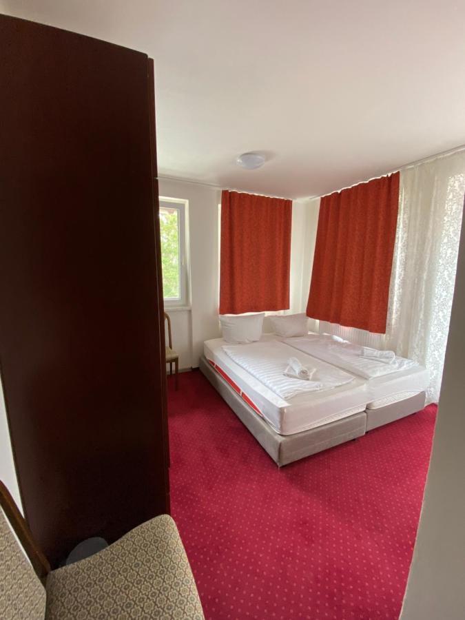 Hotel Houstka Брандіс-над-Лабем-Стара-Болеслав Екстер'єр фото